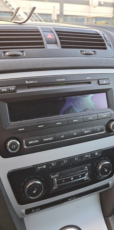 skoda radio.jpg